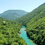 Vucja Gora Kemping Foca