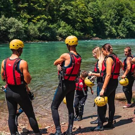 Vucja Gora Camping *